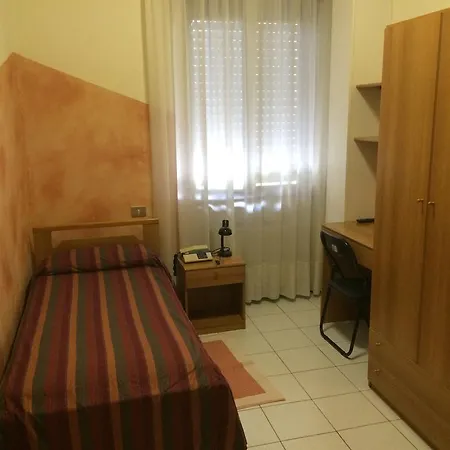 Hotel Cristallo 2*